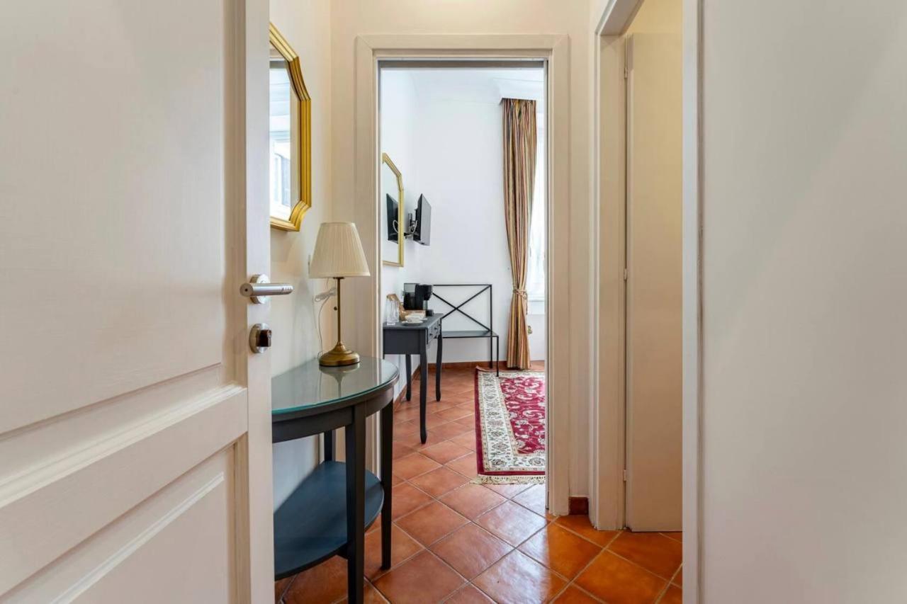 Отель Fori Imperiali Luxe Mansion Рим Экстерьер фото
