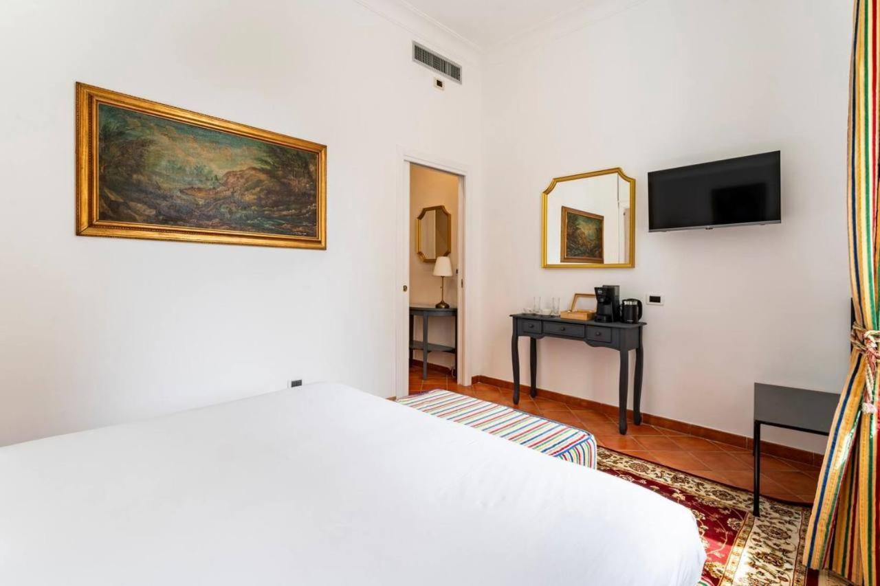Отель Fori Imperiali Luxe Mansion Рим Экстерьер фото