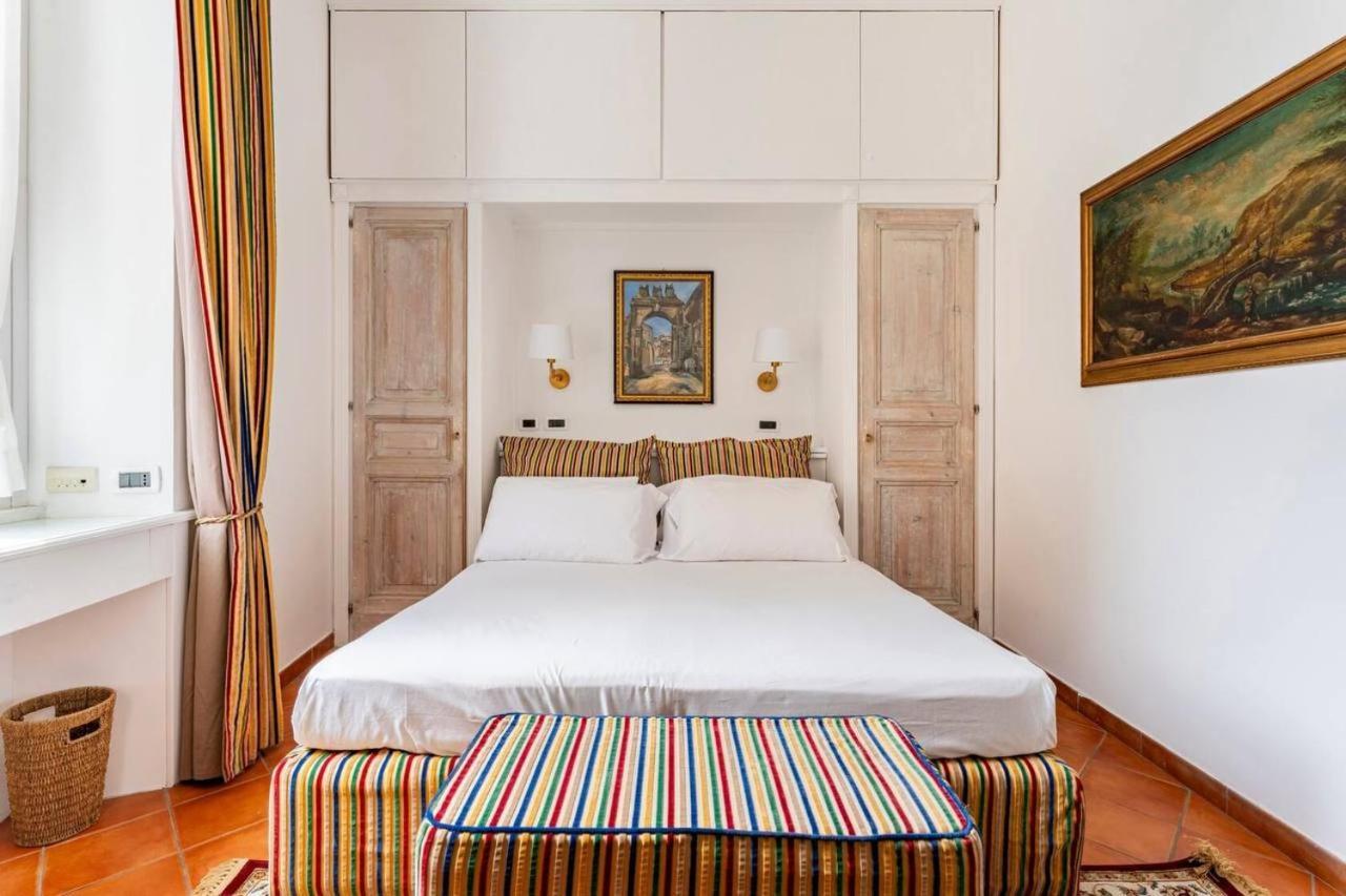 Отель Fori Imperiali Luxe Mansion Рим Экстерьер фото