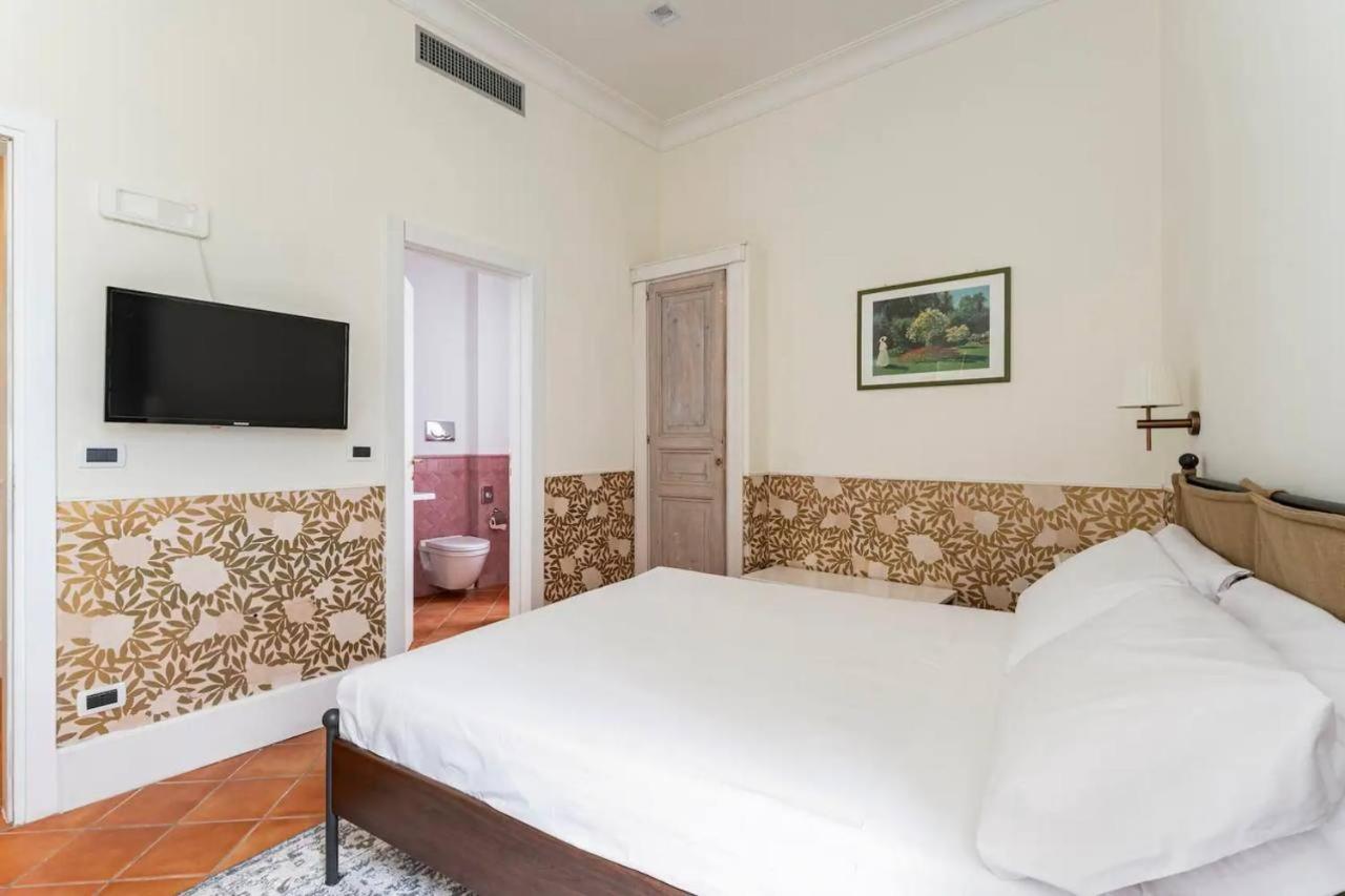 Отель Fori Imperiali Luxe Mansion Рим Экстерьер фото